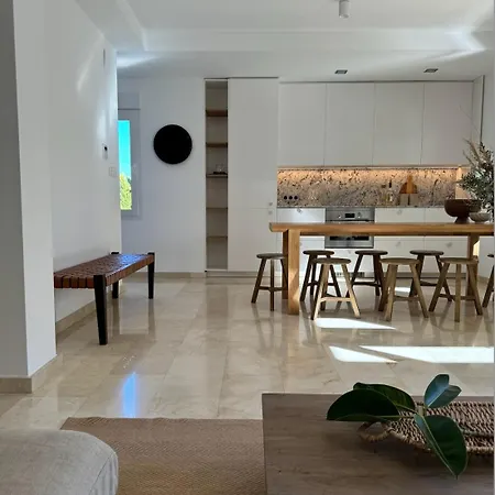Amarilla 4 Bed 3 Bath Private Pool * إل كامبيلو