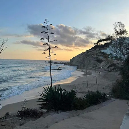Amarilla 4 Bed 3 Bath Private Pool *